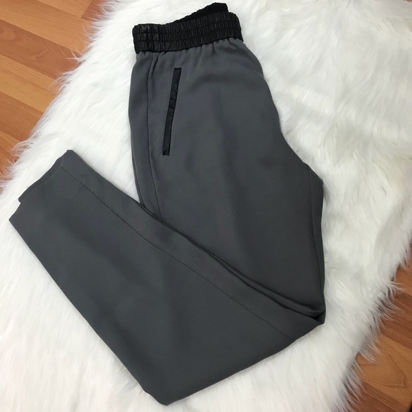 Banana Republic Pants - Banana Republic drapey pant